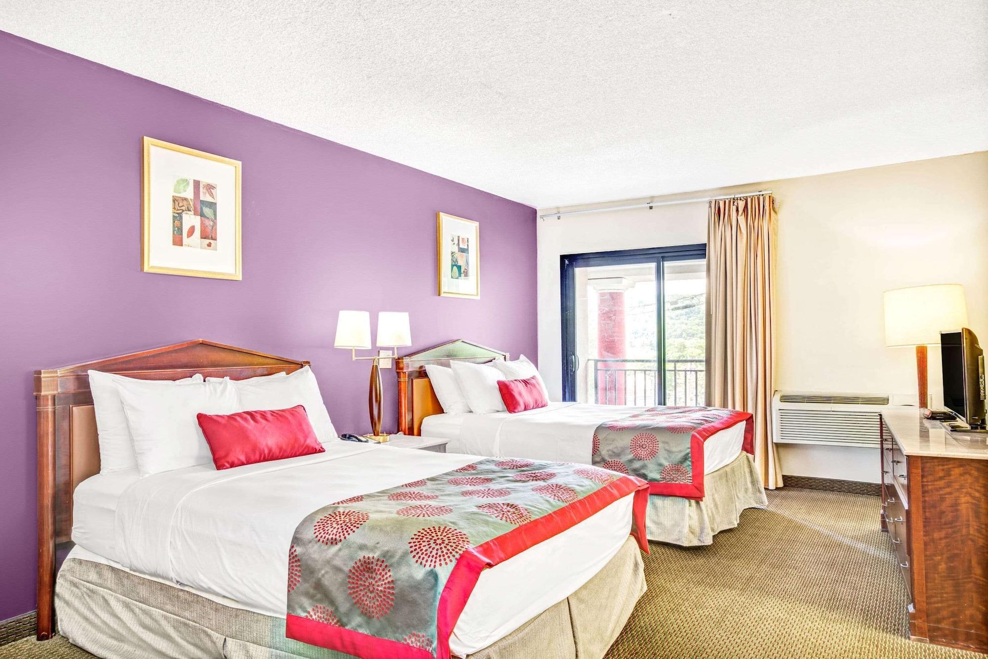 Ramada By Wyndham Rockaway Hotell Eksteriør bilde
