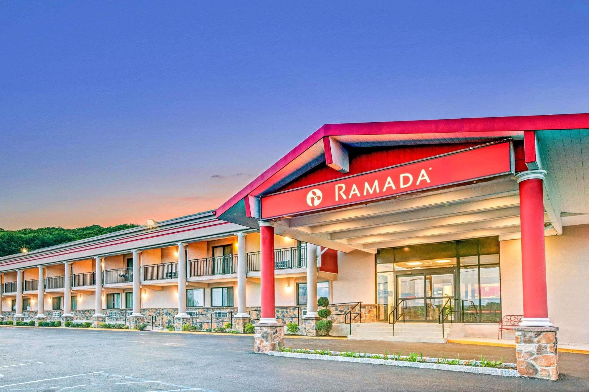 Ramada By Wyndham Rockaway Hotell Eksteriør bilde